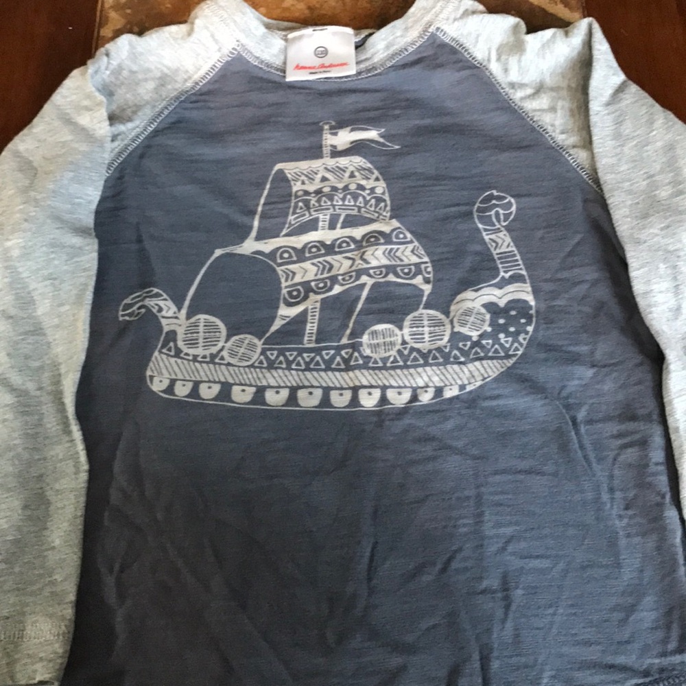 Hanna Andersson boy long sleeved shirts 110(5/6T)